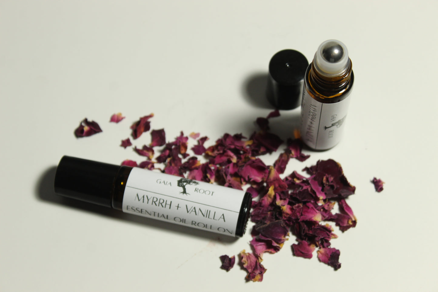 ESSENTIAL OIL ROLL-ON MYRRH + VANILLA