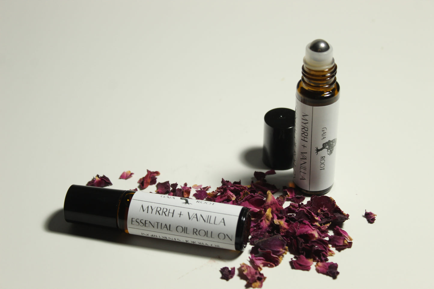 ESSENTIAL OIL ROLL-ON MYRRH + VANILLA