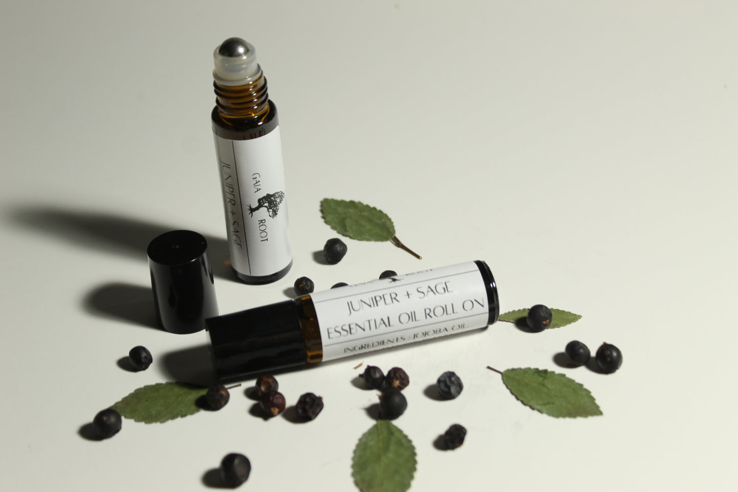ESSENTIAL OIL ROLL-ON JUNIPER + SAGE