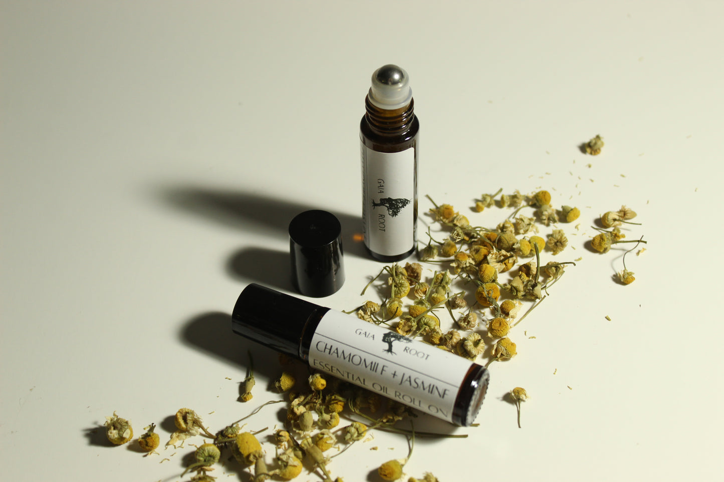 ESSENTIAL OIL ROLL-ON  CHAMOMILE + JASMINE